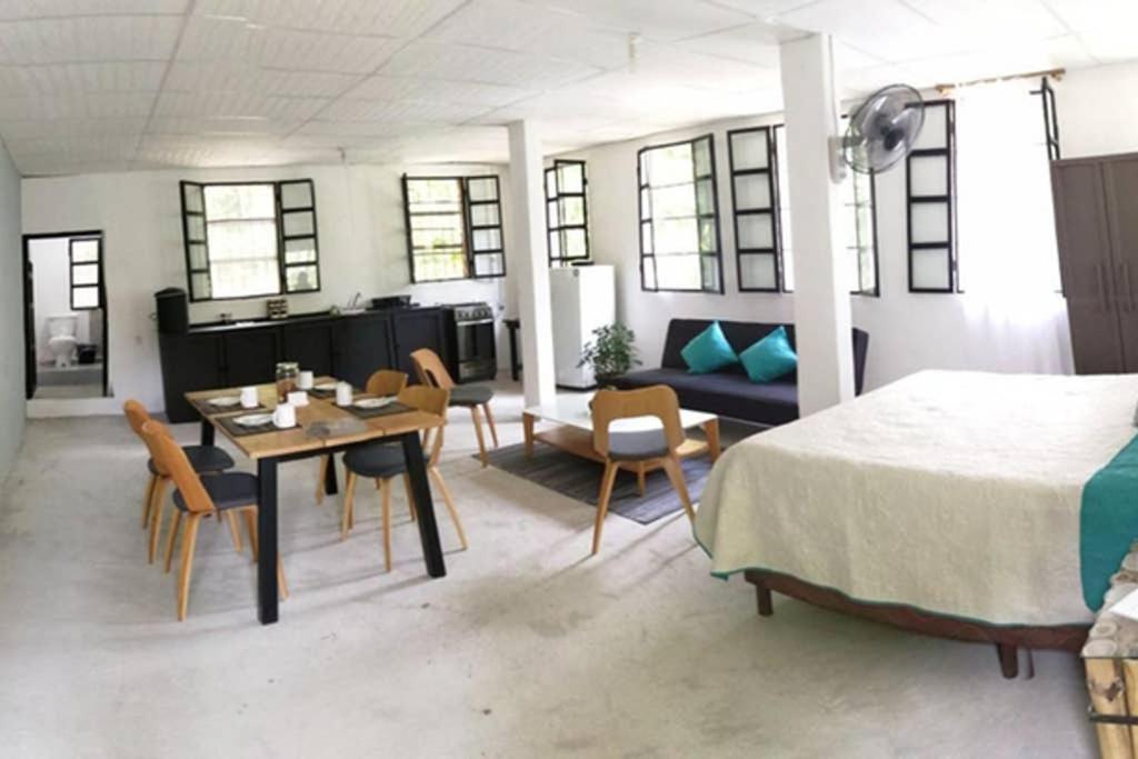 Apartamento Equipado Tipo Loft Διαμέρισμα El Remate Εξωτερικό φωτογραφία